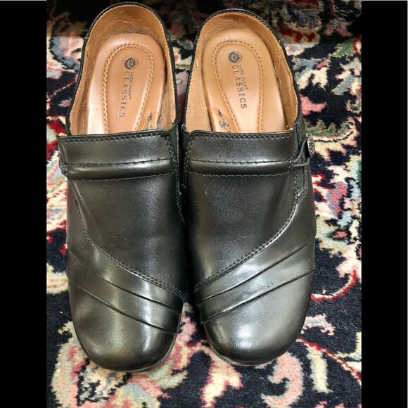 Nice comfortable step ins by Earth Spirit in size 81/2 - Picture 1 of 4